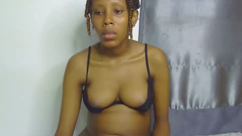 foxypennyy online show from 10/25/25, 08:36