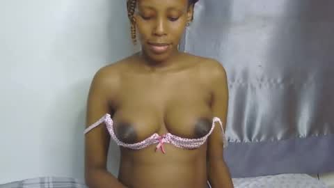 foxypennyy online show from 10/28/25, 09:06