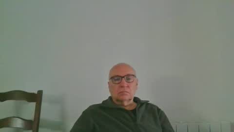 Snapshot of fra94 chatting on 10/13/25, 01:22 fra94 online show from 10/13/25, 01:22