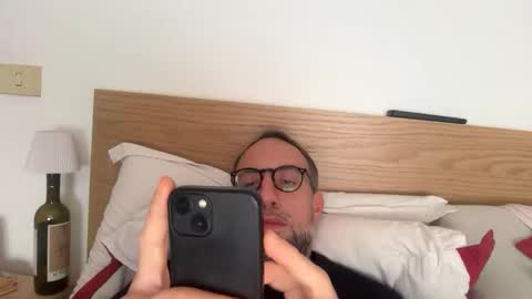 fra___ online show from 11/25/25, 02:06