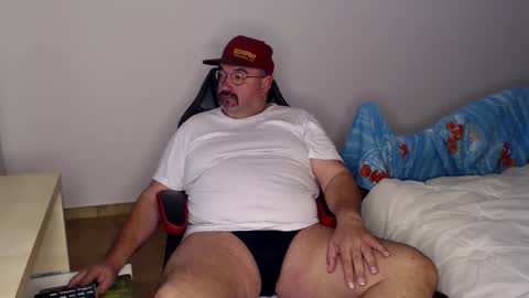 Snapshot of fraboys chatting on 11/15/25, 07:27 Fraboys online show from 11/15/25, 07:27