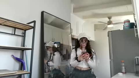 Angel online show from 10/09/25, 05:22