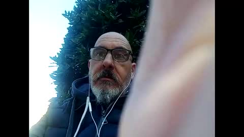 Snapshot of frajimhorm chatting on 12/01/25, 11:04 frajimhorm online show from 12/01/25, 11:04