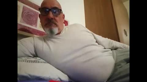 Snapshot of frajimhorm chatting on 02/17/26, 06:25 frajimhorm online show from 02/17/26, 06:25