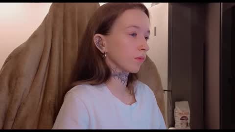 fran_bow online show from 11/28/25, 06:32