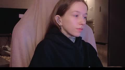 fran_bow online show from 02/03/26, 06:22