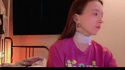 fran_bow online show from 04/03/26, 01:09