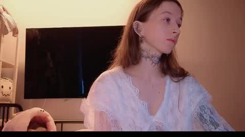 fran_bow online show from 04/23/26, 01:46