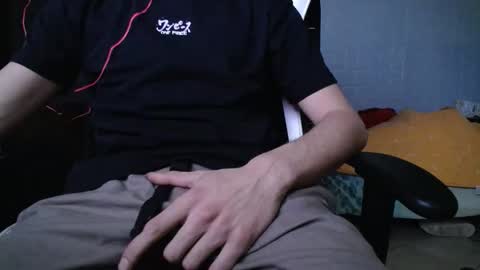 franceghj99 online show from 11/25/25, 08:09