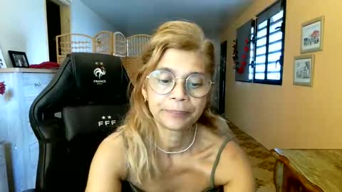 francelune online show from 04/28/26, 12:54