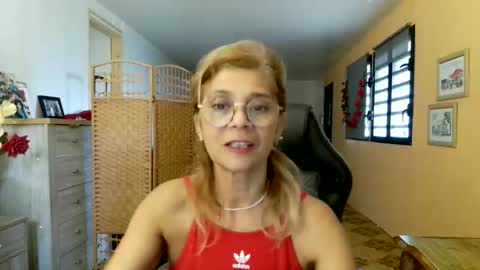 Snapshot of francelune chatting on 05/03/26, 11:49 francelune online show from 05/03/26, 11:49