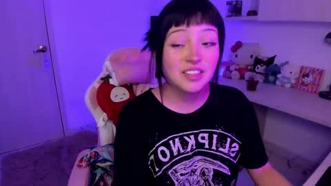 Snapshot of francesca_7 chatting on 01/30/25, 06:54 francesca_7 online show from 01/30/25, 06:54