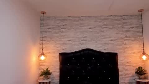          online show from 11/10/25, 01:48