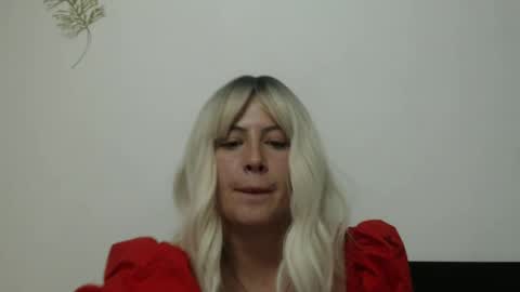 Snapshot of francescaasmith chatting on 02/25/25, 12:25 Francesca online show from 02/25/25, 12:25