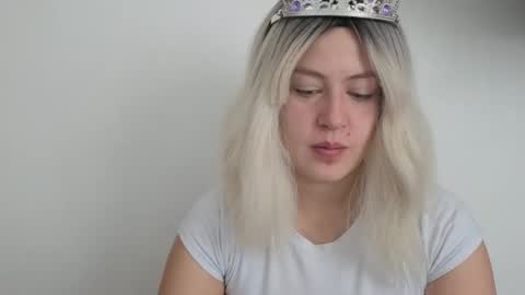 Snapshot of francescaasmith chatting on 12/04/25, 01:31 Francesca online show from 12/04/25, 01:31