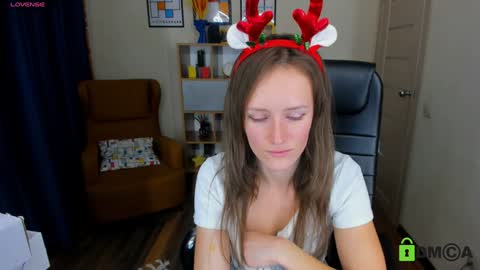 Snapshot of francescacollins chatting on 12/16/24, 02:05 Fran online show from 12/16/24, 02:05