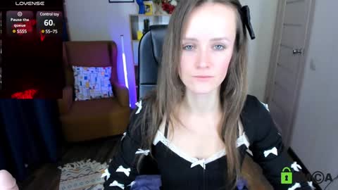 Snapshot of francescacollins chatting on 12/24/24, 12:44 Fran online show from 12/24/24, 12:44