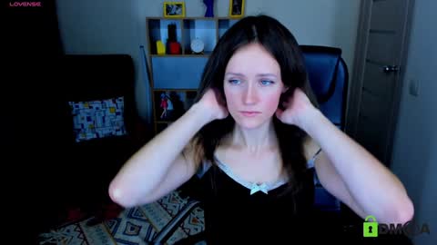 Snapshot of francescacollins chatting on 01/28/25, 10:23 Fran online show from 01/28/25, 10:23