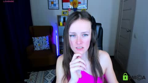 Snapshot of francescacollins chatting on 02/18/25, 08:05 Fran online show from 02/18/25, 08:05