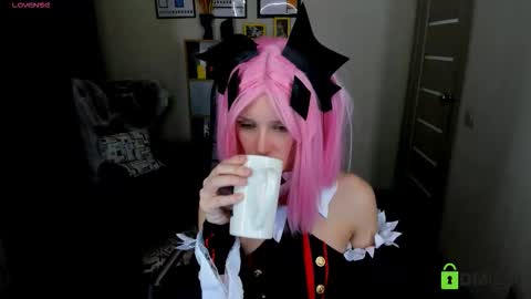 Snapshot of francescacollins chatting on 10/27/25, 04:33 Fran online show from 10/27/25, 04:33