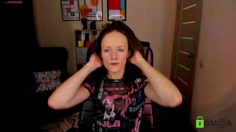 Snapshot of francescacollins chatting on 12/05/25, 04:25 Fran online show from 12/05/25, 04:25