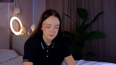 Marybrown eye Katy gray eye online show from 03/04/26, 06:08