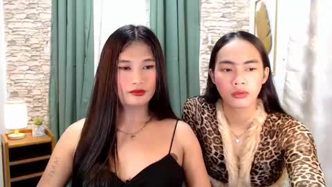 francia_hilton1 online show from 10/10/25, 10:14