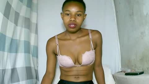 francilla online show from 10/08/25, 07:06