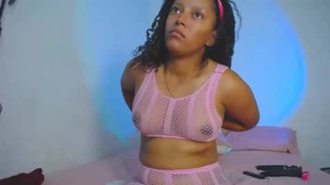 francihot4 online show from 05/08/26, 01:44