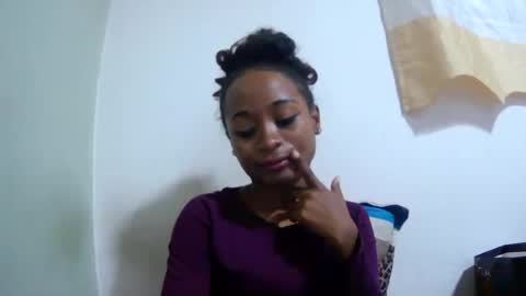 Snapshot of francine925426 chatting on 07/28/26, 02:13 francine925426 online show from 07/28/26, 02:13