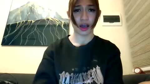 Francine online show from 01/28/25, 01:38