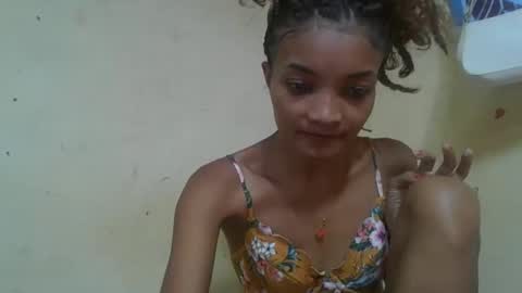 Snapshot of francinoli chatting on 05/10/26, 09:03 Francinoli online show from 05/10/26, 09:03