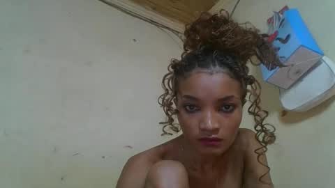 Snapshot of francinoli chatting on 05/11/26, 04:04 Francinoli online show from 05/11/26, 04:04
