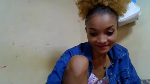Snapshot of francinoli chatting on 05/24/26, 07:41 Francinoli online show from 05/24/26, 07:41