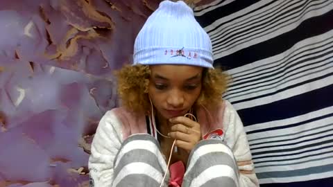 Snapshot of francinoli chatting on 06/30/26, 02:12 Francinoli online show from 06/30/26, 02:12