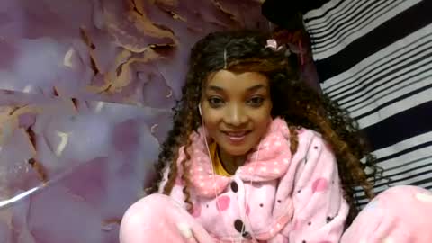 Snapshot of francinoli chatting on 07/01/26, 04:14 Francinoli online show from 07/01/26, 04:14