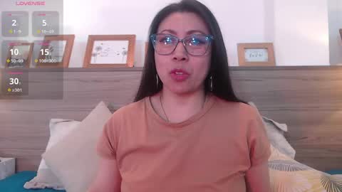 Snapshot of francisca_vera chatting on 05/23/26, 08:35 francisca_vera online show from 05/23/26, 08:35