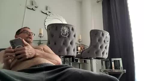 Snapshot of franciscomalin chatting on 06/19/26, 05:56 franciscomalin online show from 06/19/26, 05:56