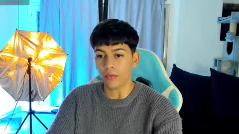 frank online show from 11/11/25, 03:06