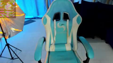 frank online show from 11/21/25, 11:47