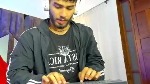 Snapshot of francobanderas1 chatting on 07/02/26, 02:44 FRANCO online show from 07/02/26, 02:44