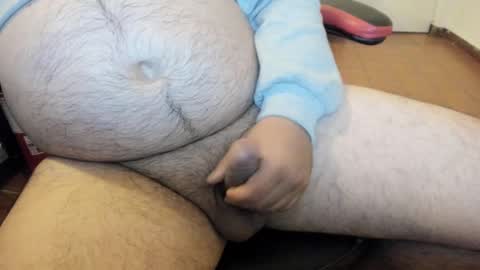 Snapshot of francoisroy chatting on 03/08/25, 04:12 Juan online show from 03/08/25, 04:12