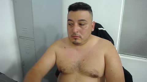 Snapshot of francoisroy chatting on 10/15/25, 08:42 Juan online show from 10/15/25, 08:42