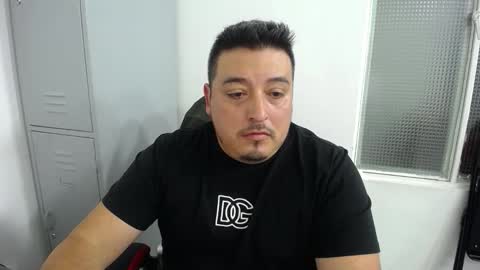 Snapshot of francoisroy chatting on 10/31/25, 11:50 Juan online show from 10/31/25, 11:50