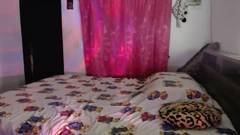 franfinee online show from 11/05/25, 02:33