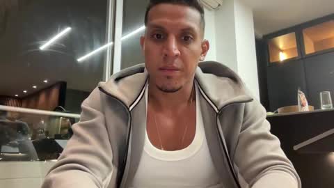 Frank online show from 03/12/25, 07:46