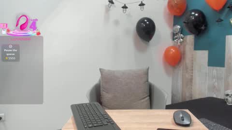 Snapshot of frank_millers chatting on 10/21/25, 05:13 Frank online show from 10/21/25, 05:13