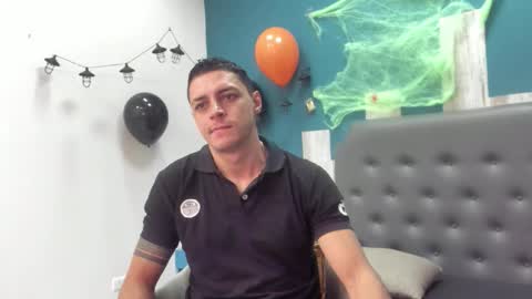 Snapshot of frank_millers chatting on 10/27/25, 08:24 Frank online show from 10/27/25, 08:24