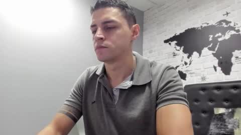 Snapshot of frank_millers chatting on 12/05/25, 08:05 Frank online show from 12/05/25, 08:05