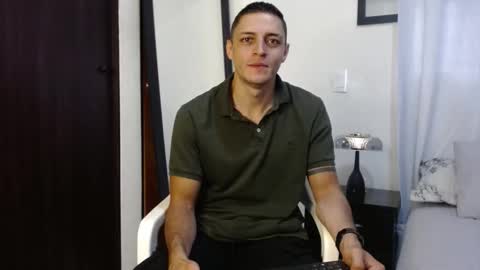 Snapshot of frank_millers chatting on 02/06/26, 08:12 Frank online show from 02/06/26, 08:12